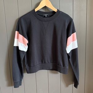 Women’s Ambiance Black Crew Neck Sweater Size Medium